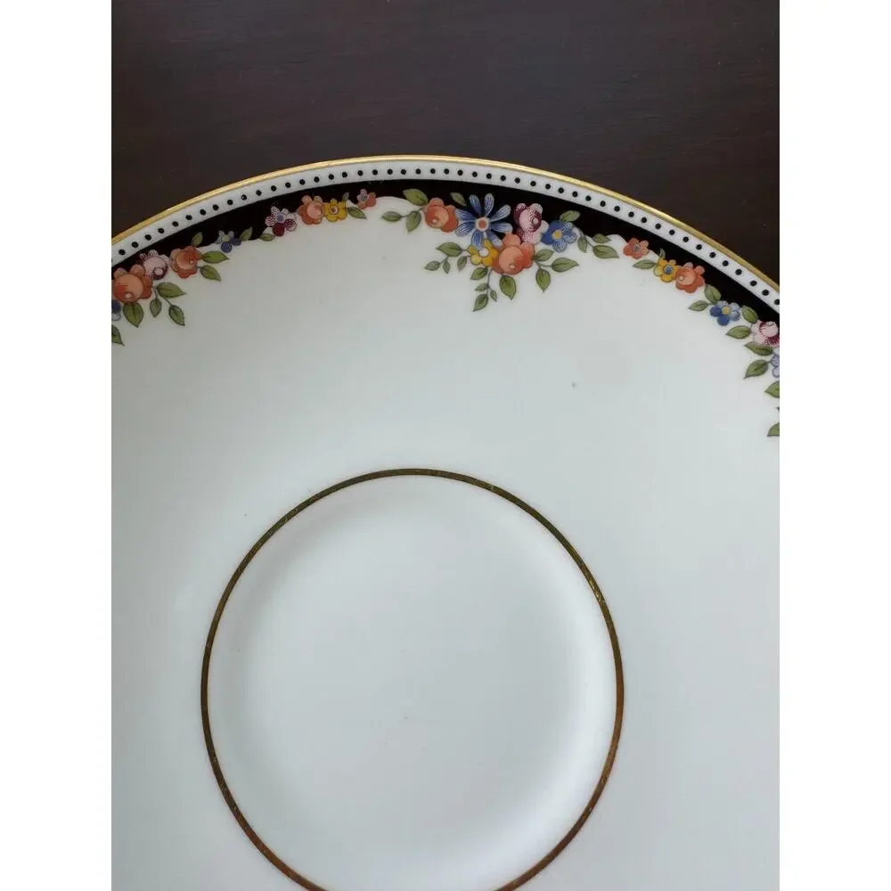 Wedgwood Osborne R4699 Bone China Saucer England Black Floral Gold Trim Vintage